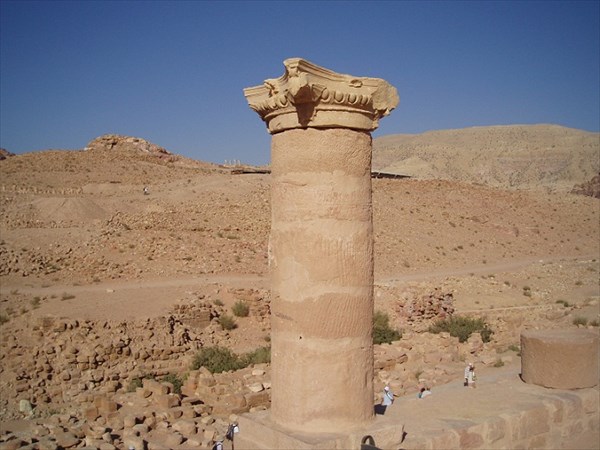 108-Великий храм Петры, колонна